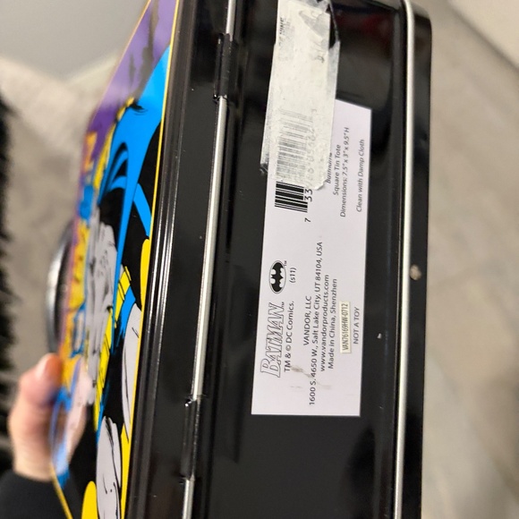 Retro Vintage Batman Tin Lunchbox - Picture 9 of 9